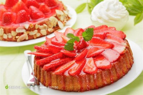 精美草莓蛋糕写真图