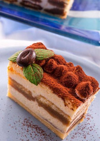 入口即化的巧克力慕斯蛋糕图片