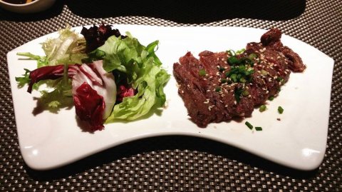正宗日本料理蔬菜牛肉美食