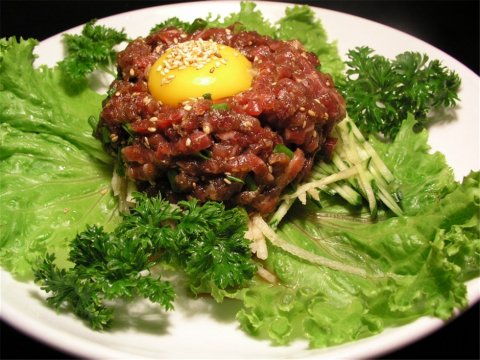 生拌牛肉日式韩式美食素材图片