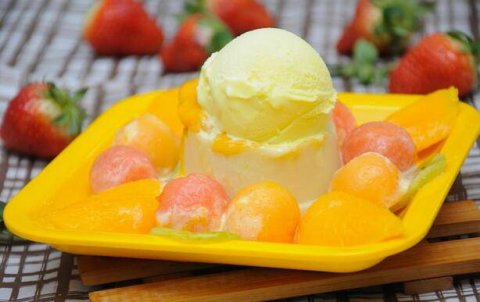 泰国榴莲冰淇淋甜点美食图片